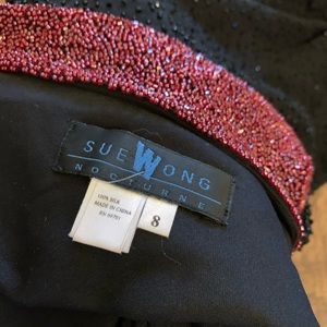 Gorgeous gown missing some beads